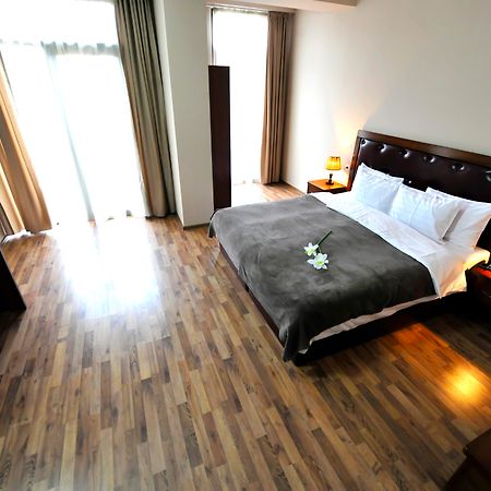 Hotel Rogalux Blue Tbilisi Zewnętrze zdjęcie