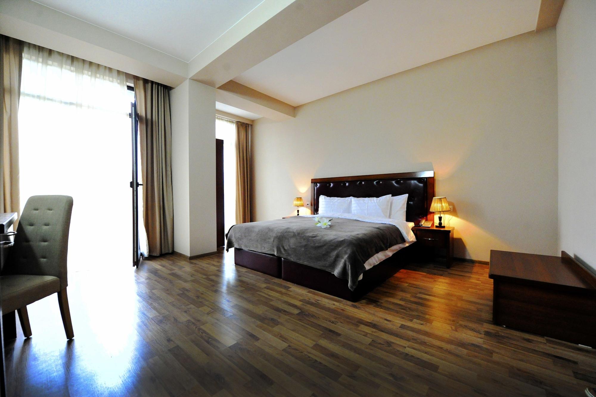 Hotel Rogalux Blue Tbilisi Zewnętrze zdjęcie