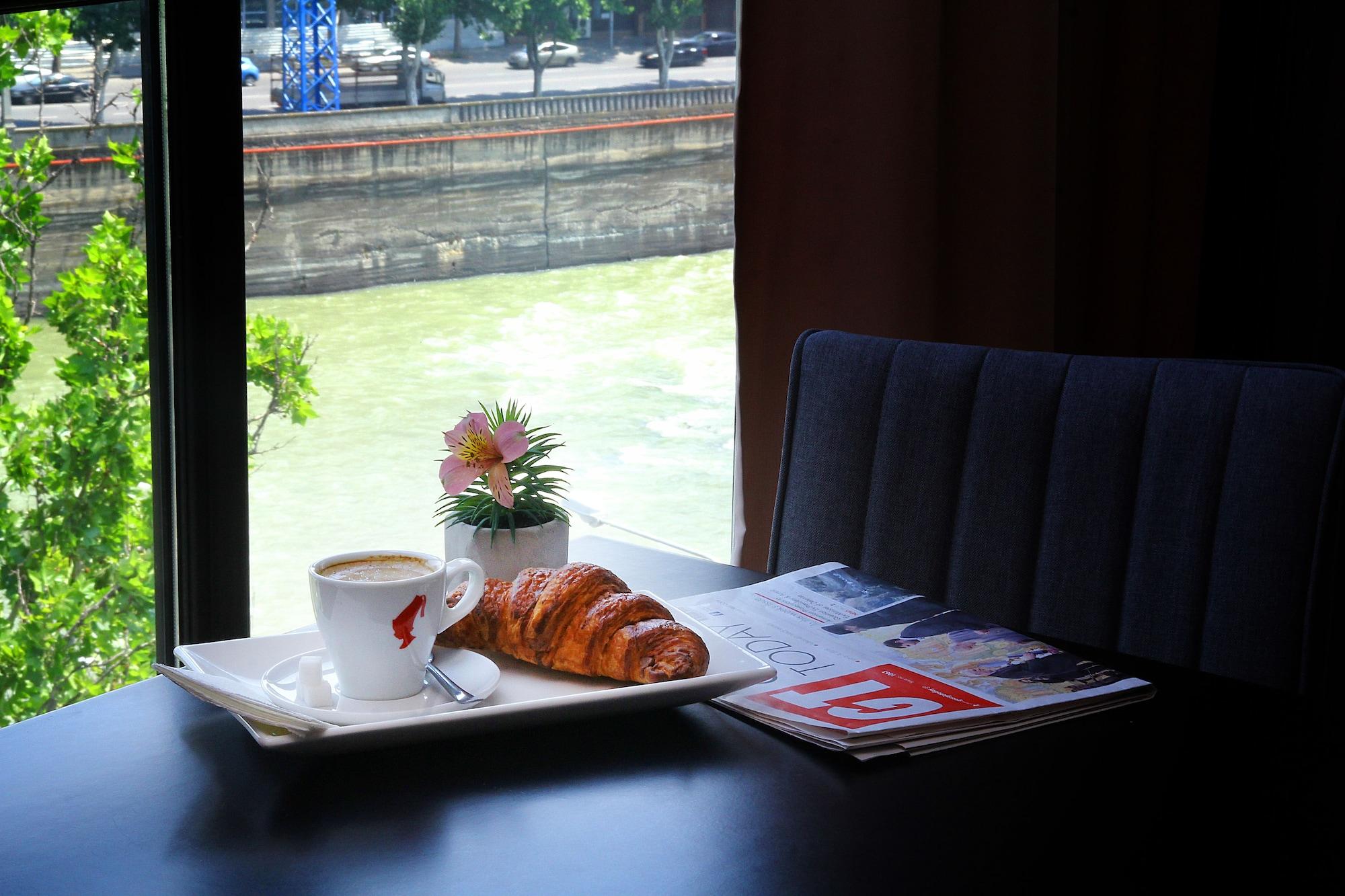 Hotel Rogalux Blue Tbilisi Zewnętrze zdjęcie
