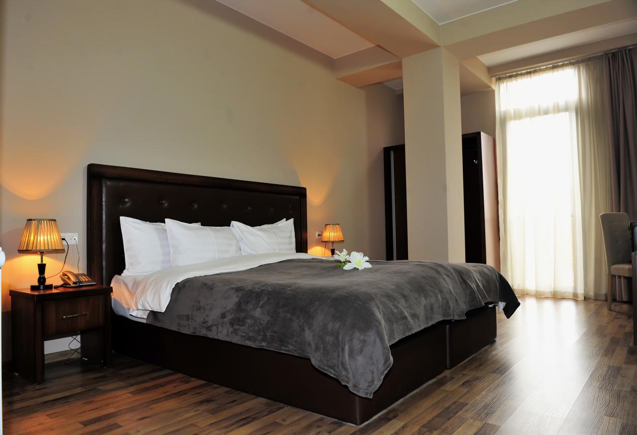 Hotel Rogalux Blue Tbilisi Zewnętrze zdjęcie