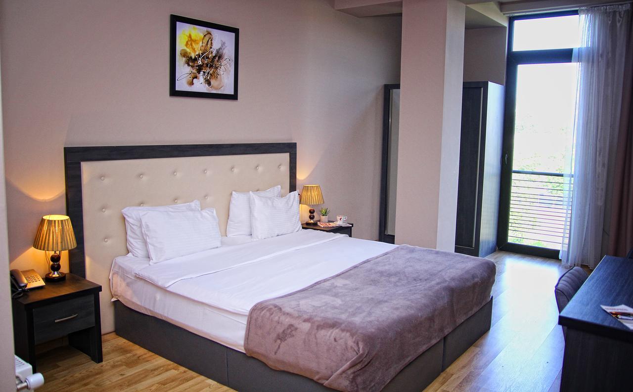Hotel Rogalux Blue Tbilisi Zewnętrze zdjęcie